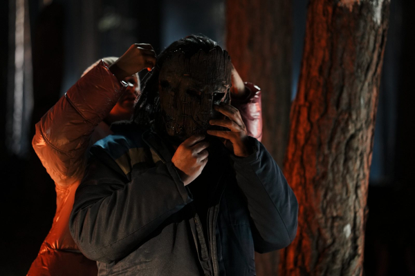 Умереть за лайк: каким получился российский слэшер «Мора» с Артемием Лебедевым